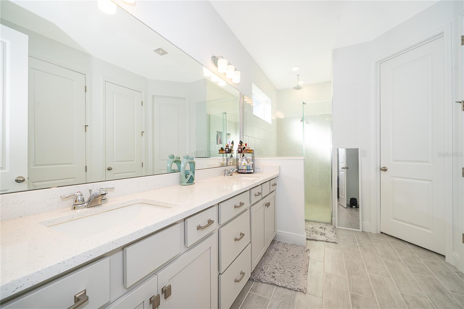 Image 17 of 27 For 2060 Keystone Pass Boulevard