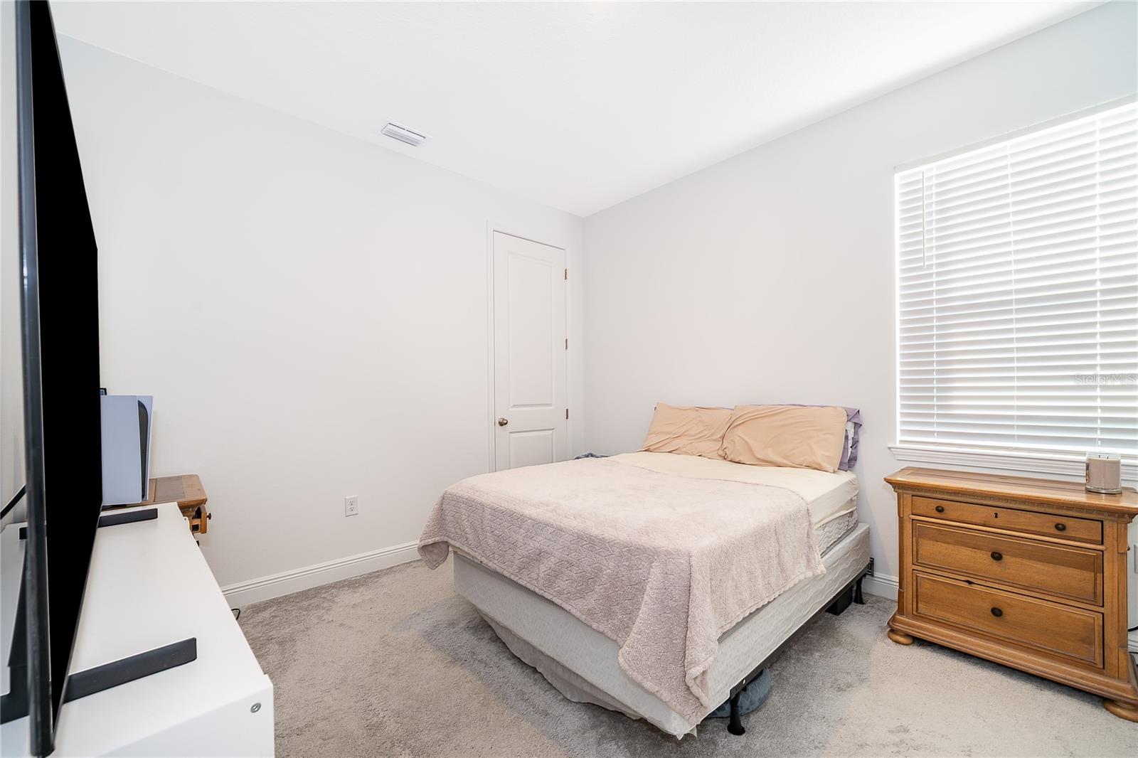 Image 21 of 27 For 2060 Keystone Pass Boulevard