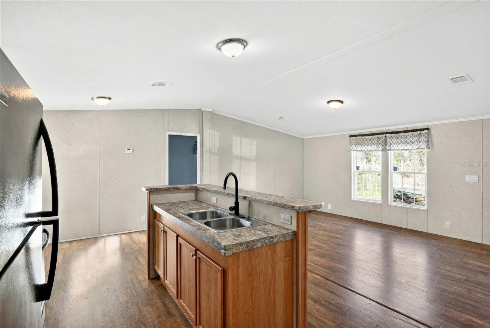 Image 14 of 25 For 15050 16th Place