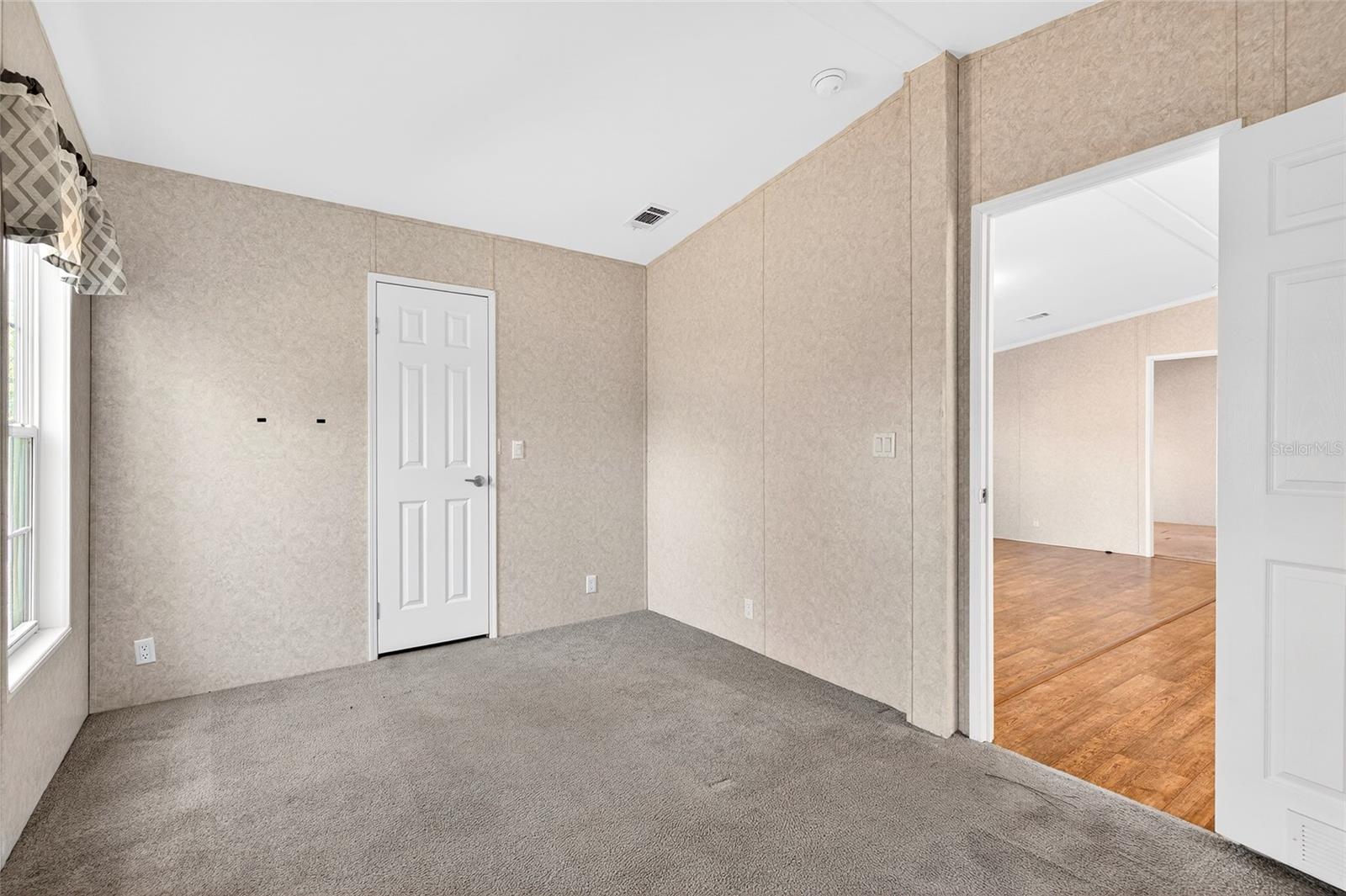 Image 17 of 25 For 15050 16th Place