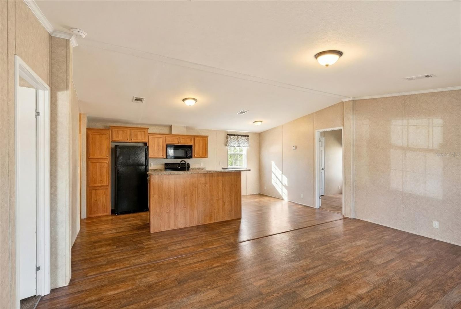 Image 3 of 25 For 15050 16th Place