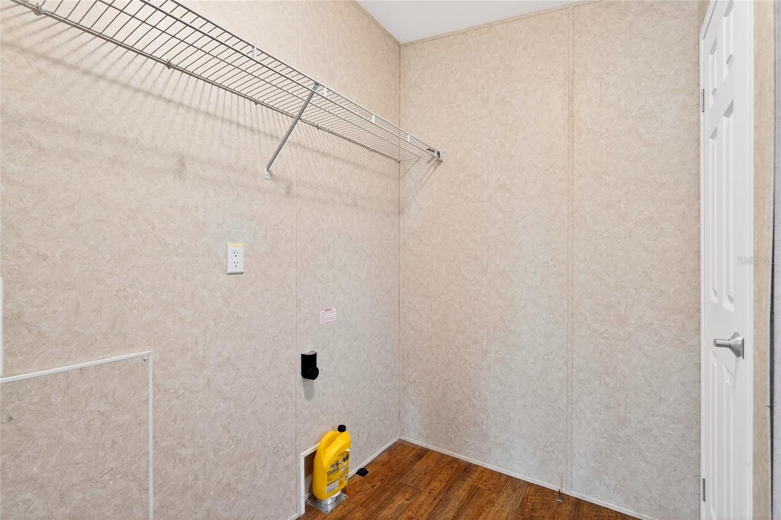 Image 6 of 25 For 15050 16th Place