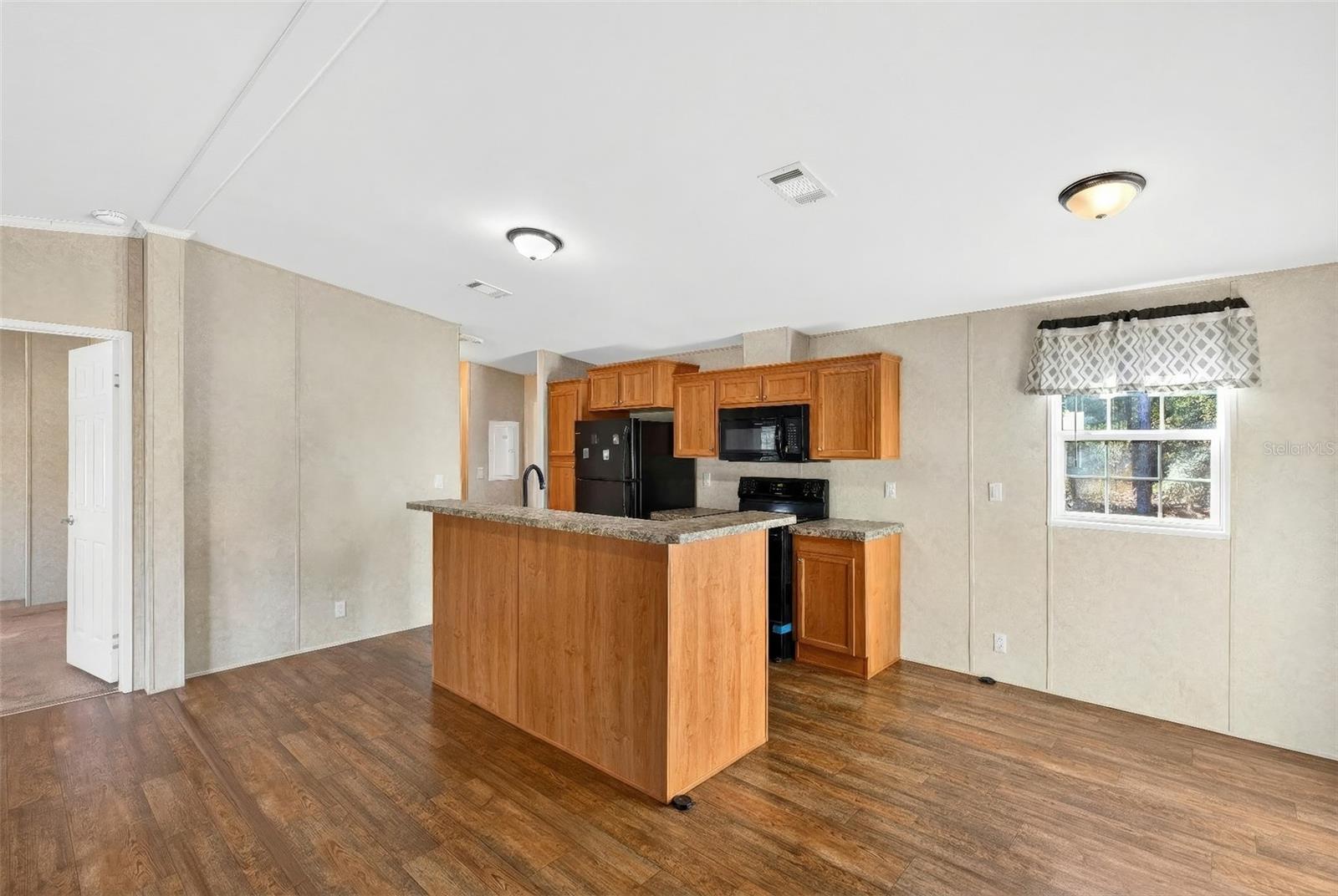 Image 9 of 25 For 15050 16th Place