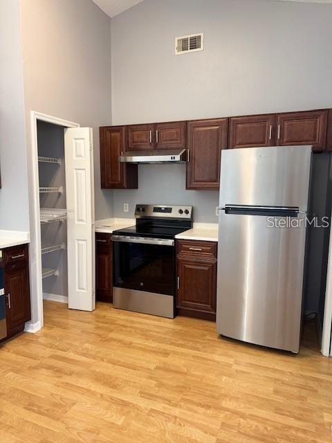 Image 13 of 37 For 11301 Cypress Leaf Drive