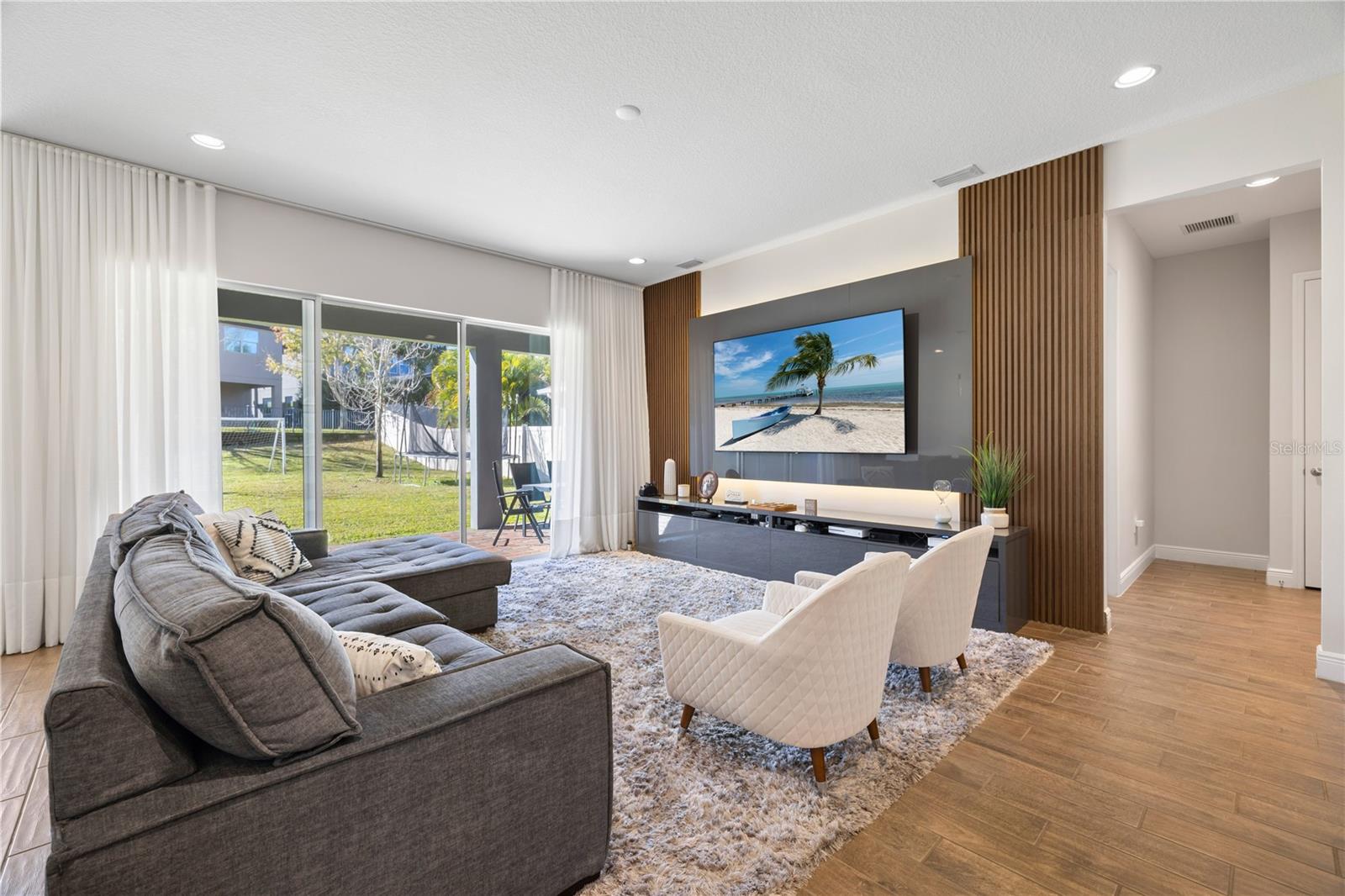 Image 20 of 63 For 15716 Sweet Lemon Way