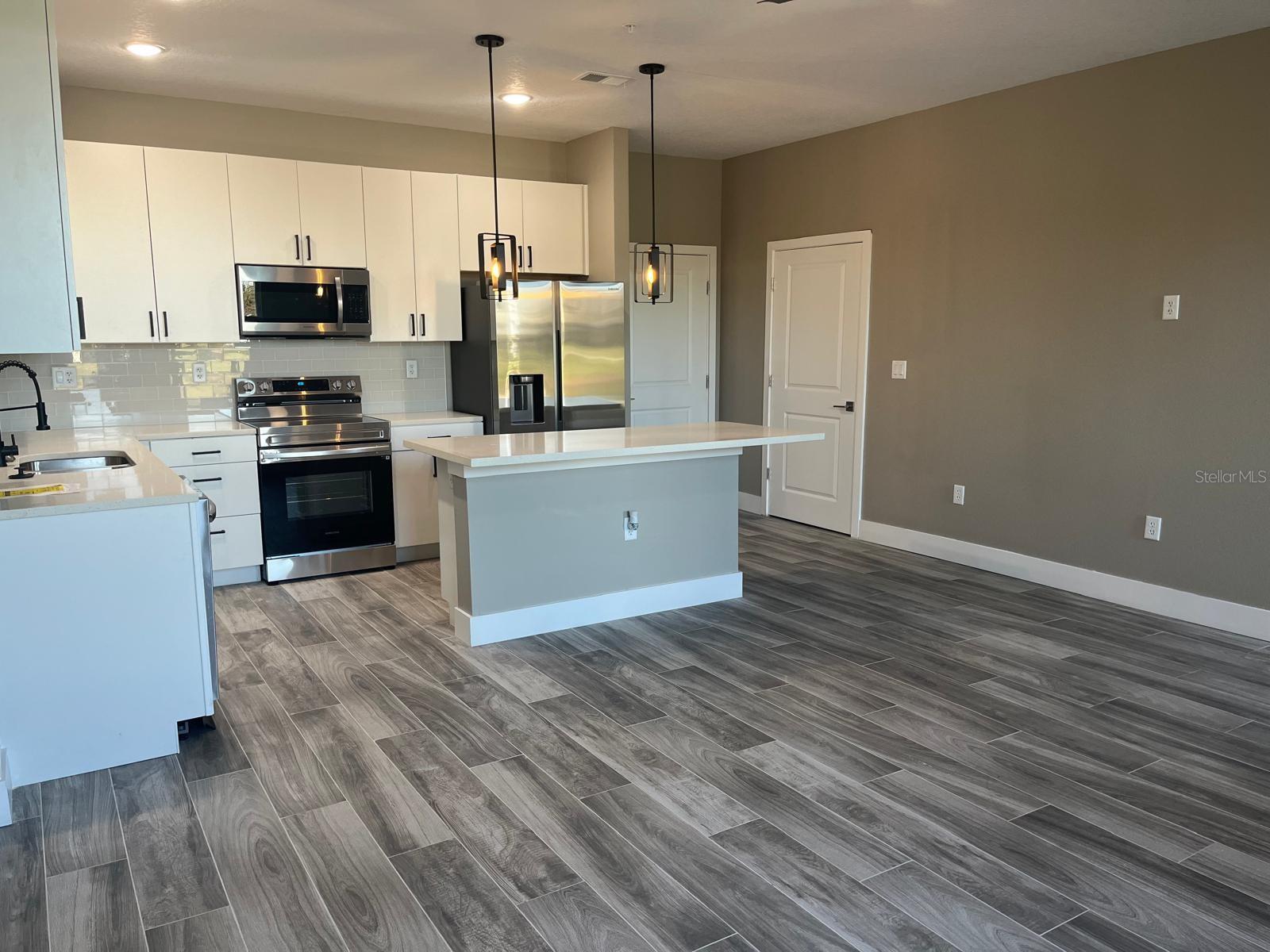 Image 2 of 9 For 2121 Broome Street