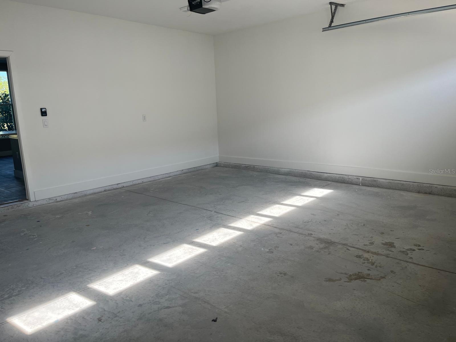 Image 3 of 9 For 2121 Broome Street