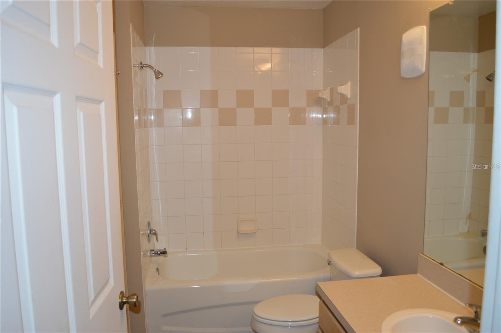 Image 22 of 40 For 6512 Swissco Drive 1414