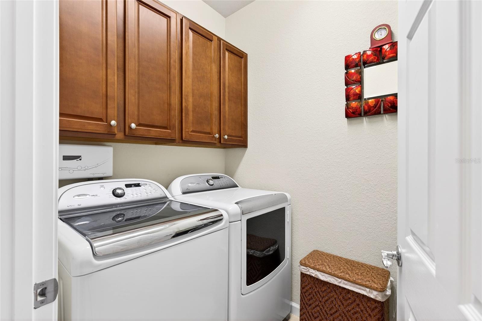 Image 11 of 44 For 9498 70th Loop