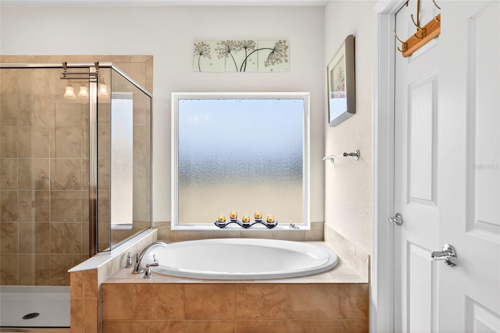 Image 28 of 44 For 9498 70th Loop