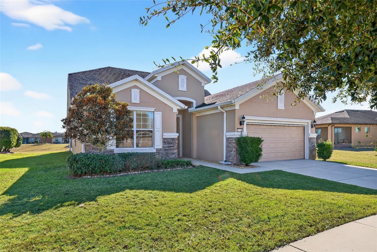 Image 3 of 44 For 9498 70th Loop