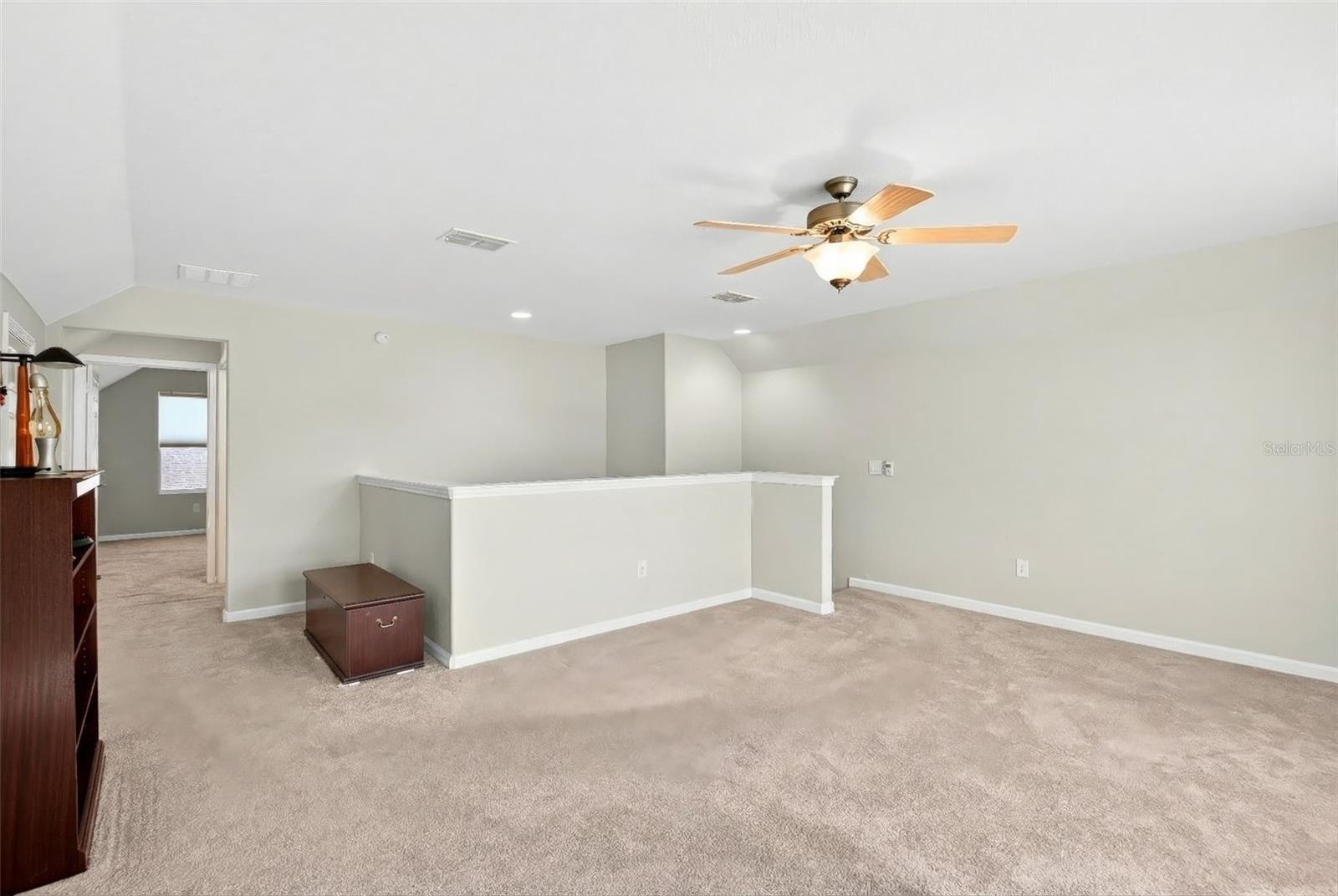 Image 31 of 44 For 9498 70th Loop