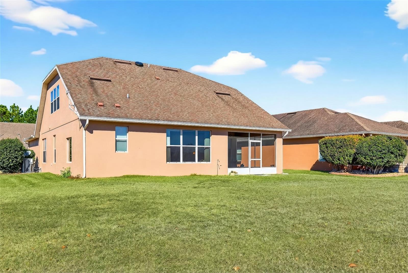 Image 39 of 44 For 9498 70th Loop