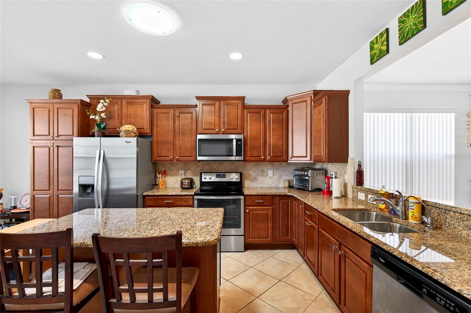 Image 6 of 44 For 9498 70th Loop