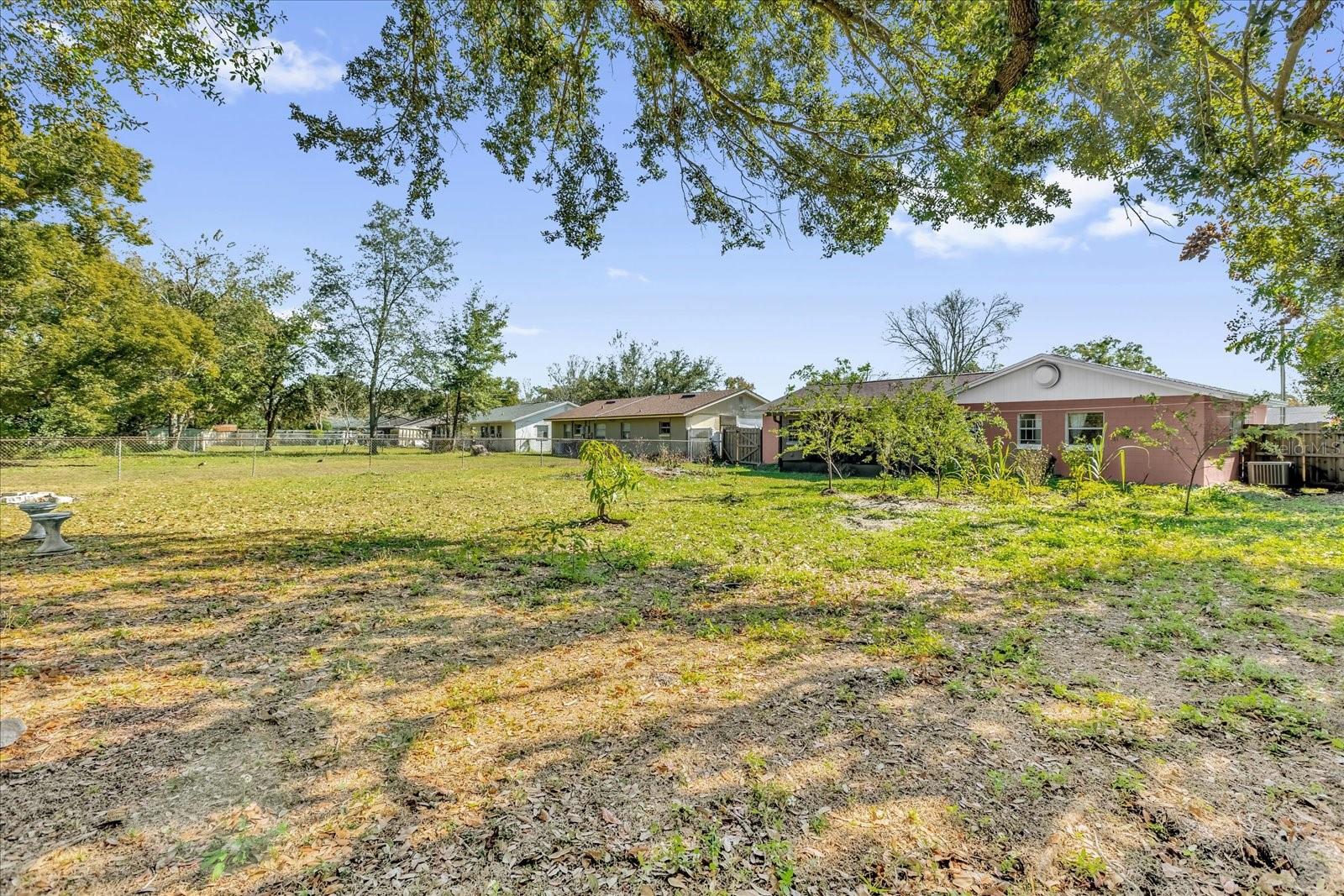 Image 20 of 40 For 1099 Leeway