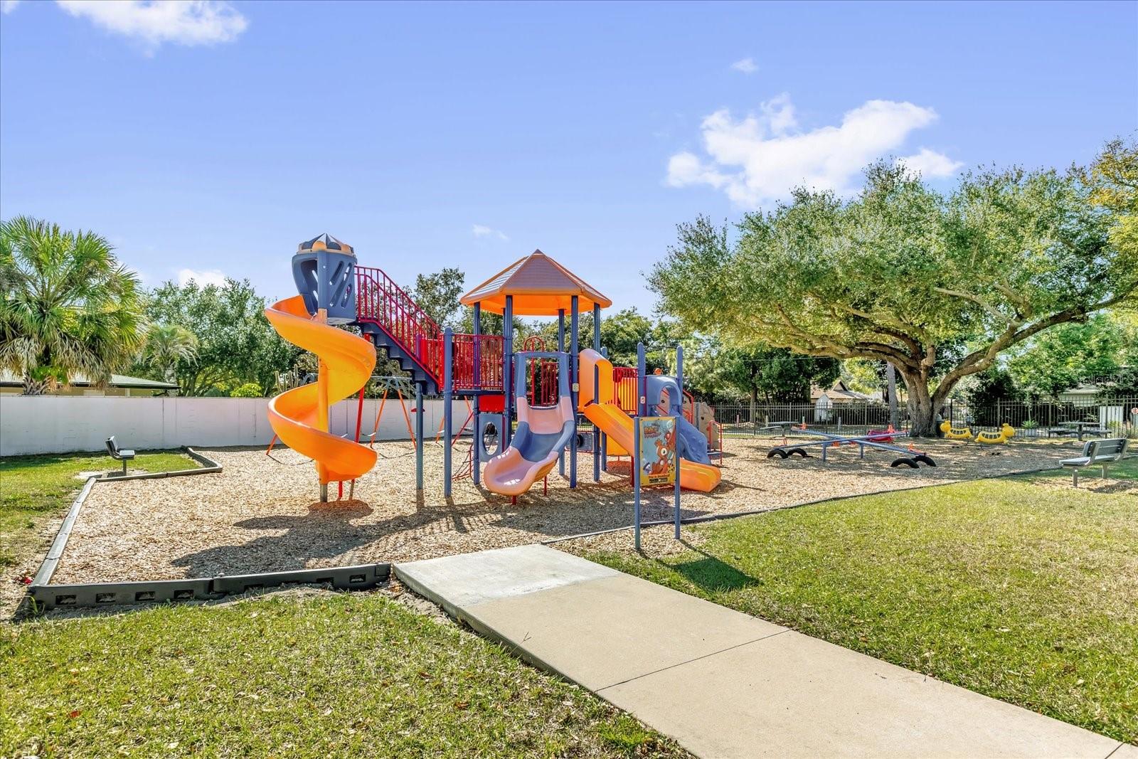 Image 26 of 40 For 1099 Leeway