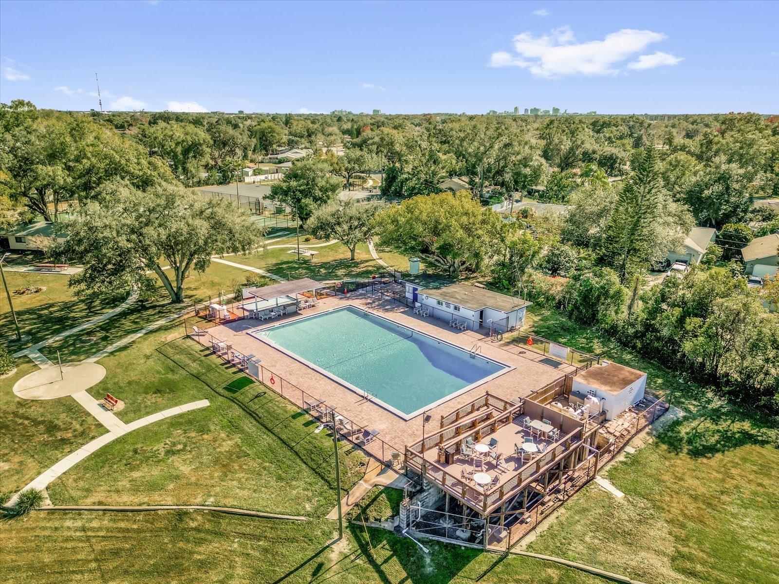 Image 33 of 40 For 1099 Leeway