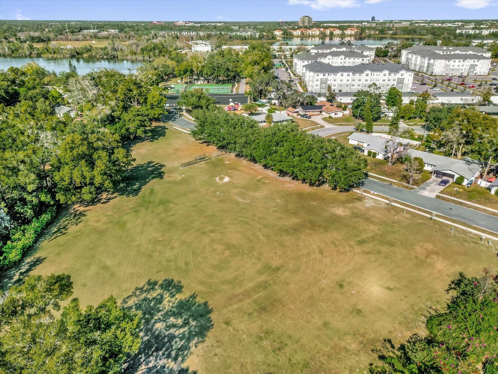 Image 40 of 40 For 1099 Leeway