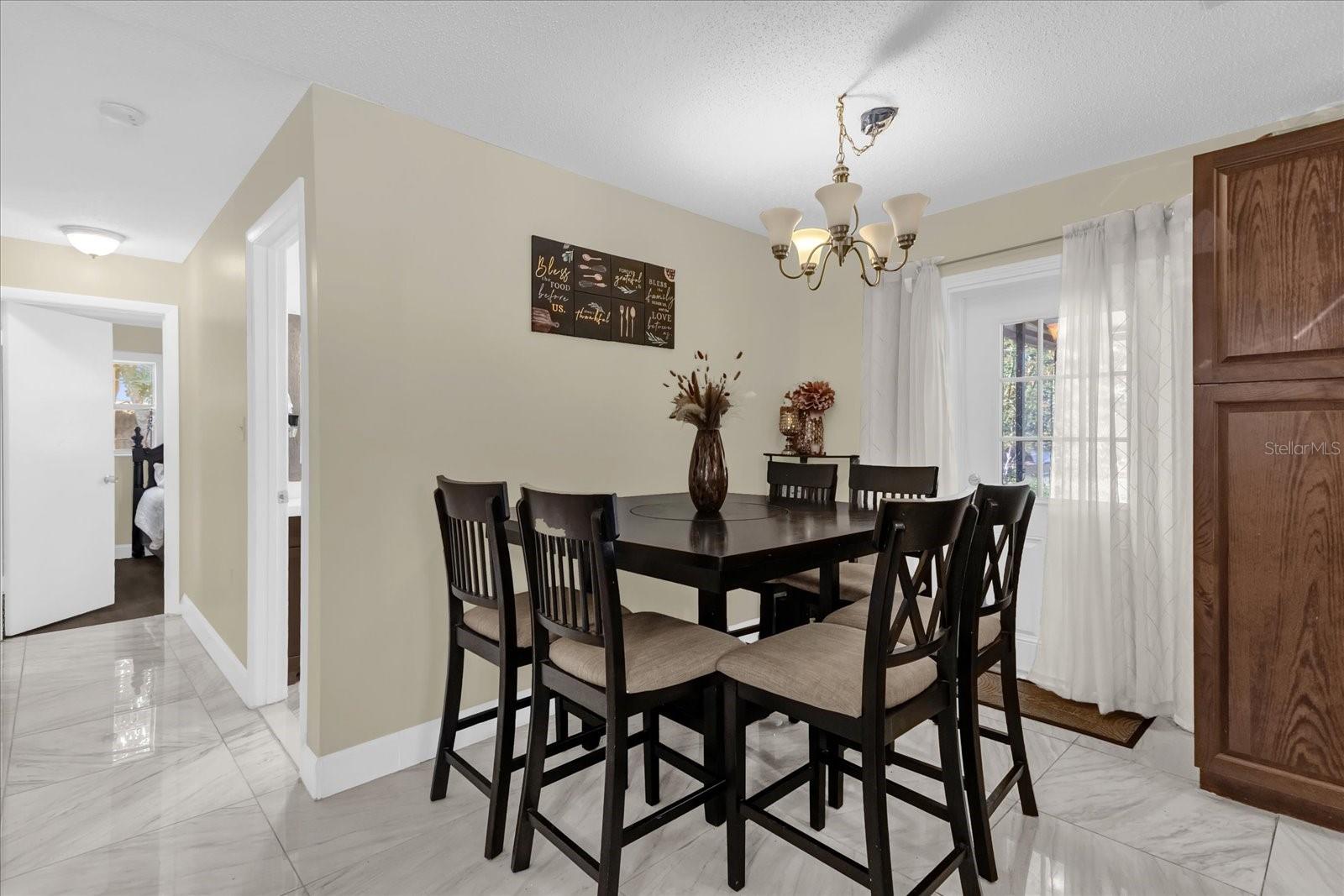 Image 8 of 40 For 1099 Leeway