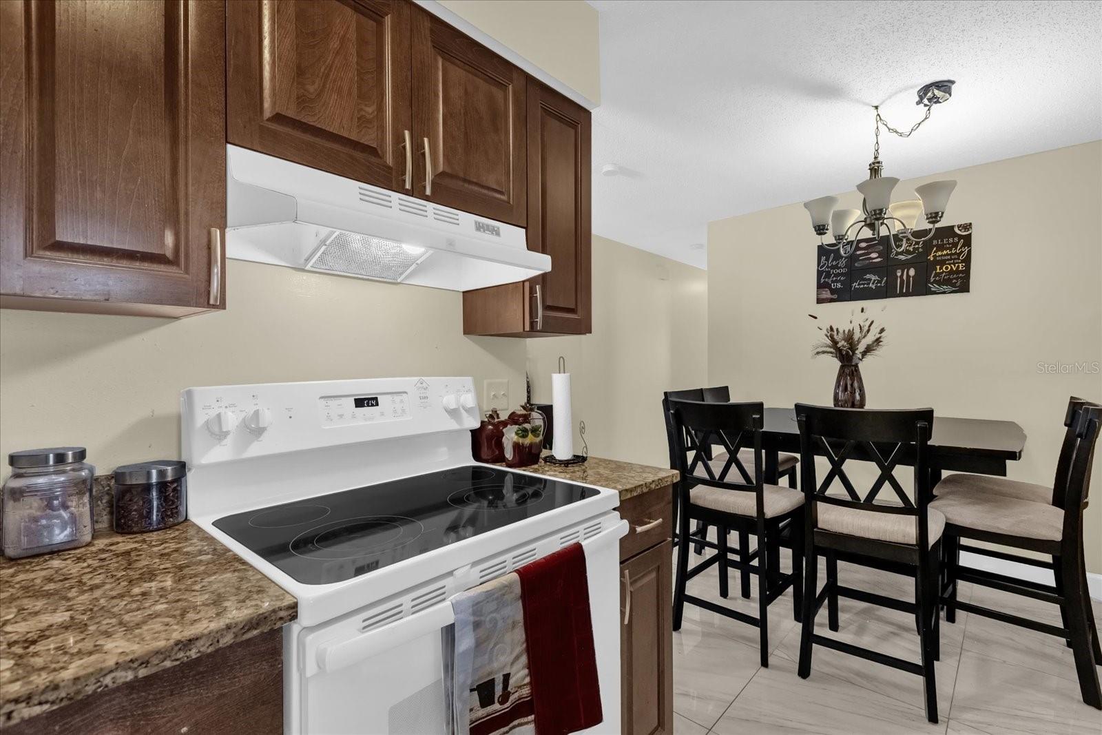 Image 9 of 40 For 1099 Leeway