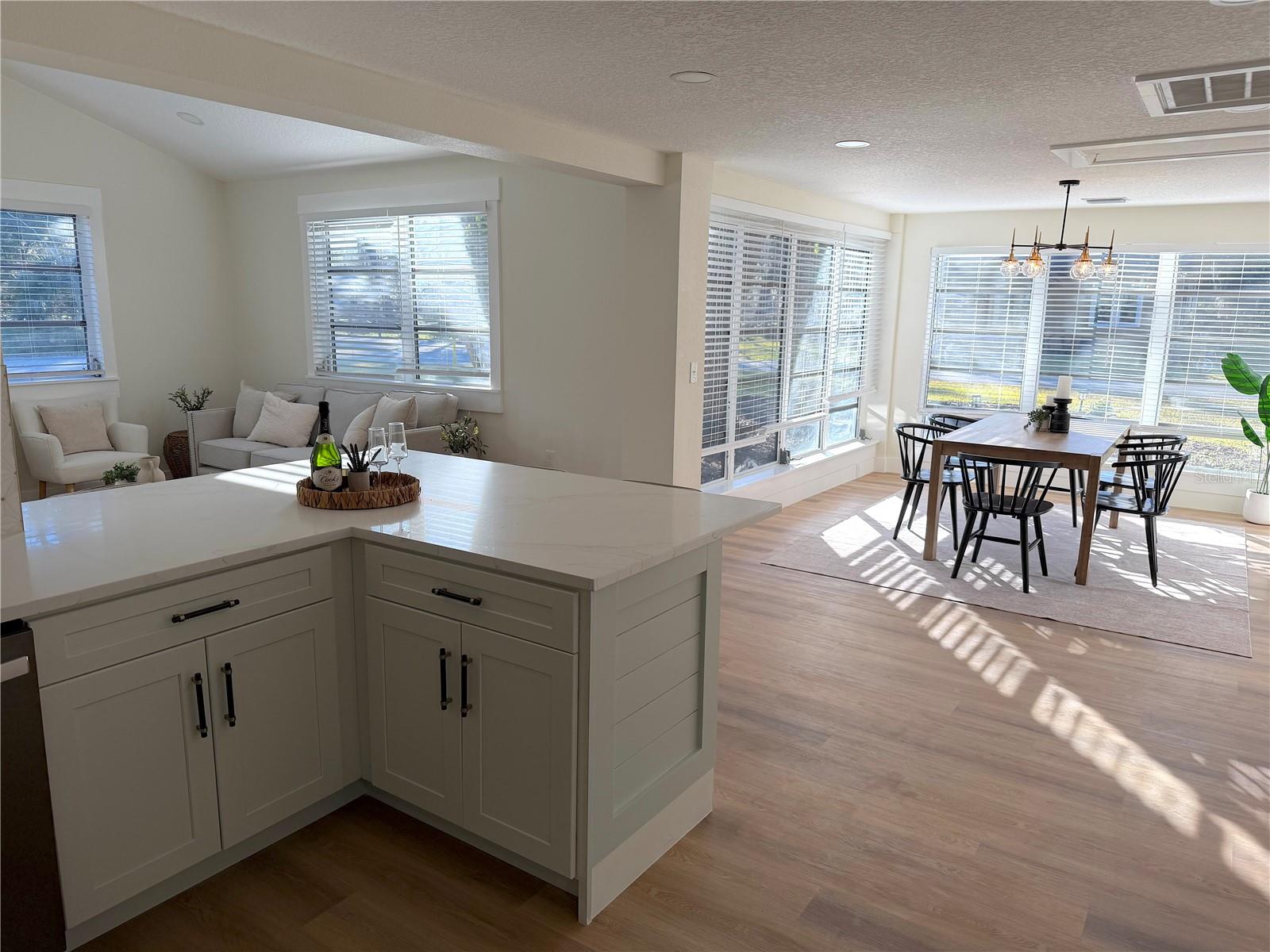 Image 12 of 63 For 341 Hammond Street