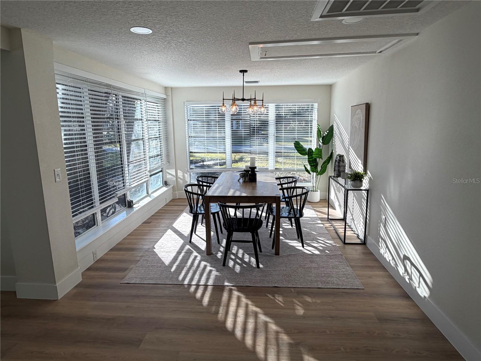 Image 18 of 63 For 341 Hammond Street