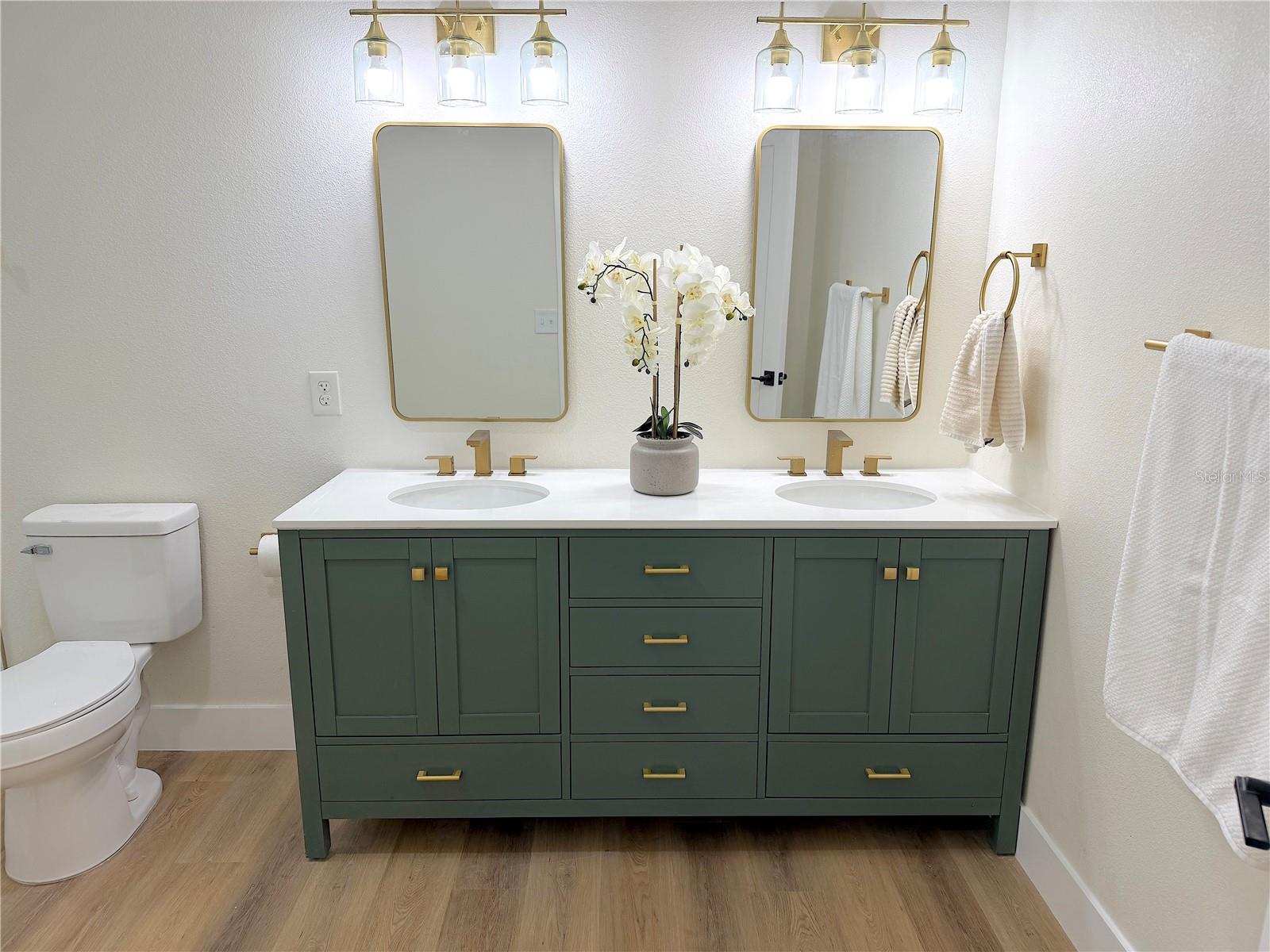 Image 33 of 63 For 341 Hammond Street