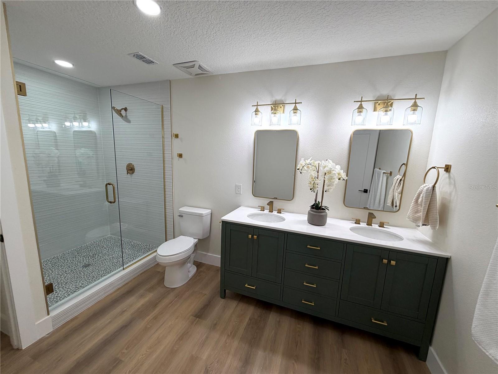 Image 34 of 63 For 341 Hammond Street