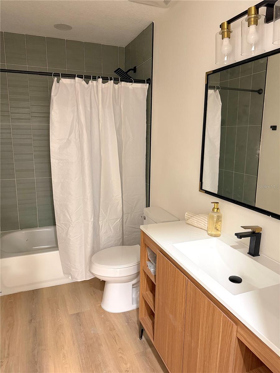 Image 52 of 63 For 341 Hammond Street