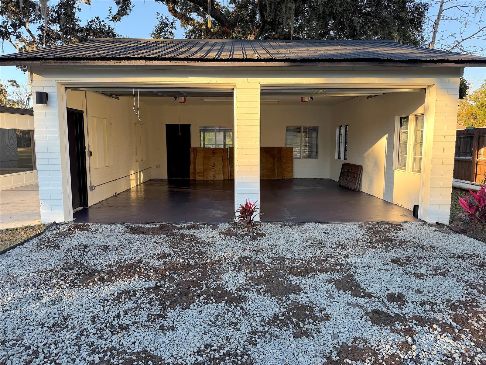 Image 7 of 63 For 341 Hammond Street