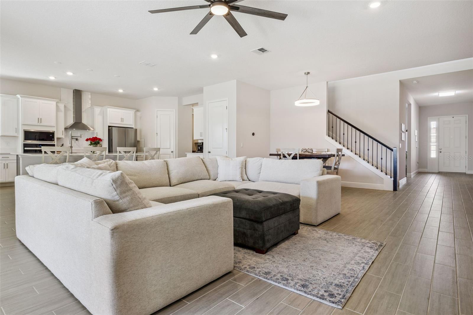 Image 14 of 75 For 19334 Banfield Place