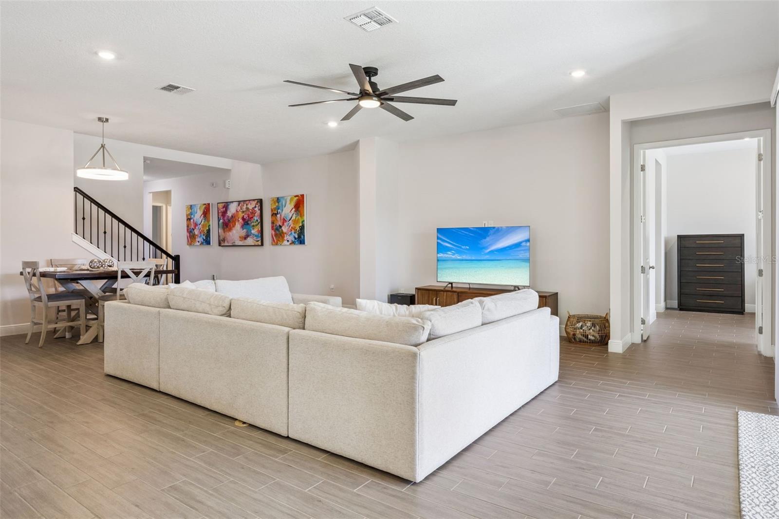 Image 15 of 75 For 19334 Banfield Place