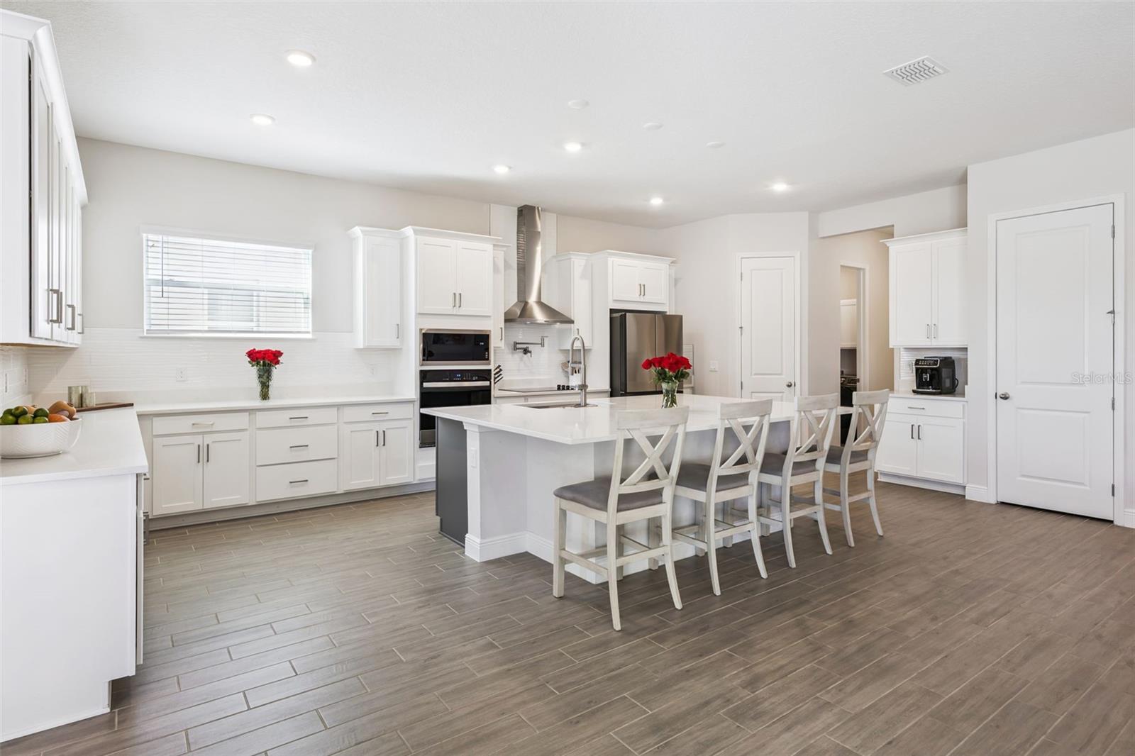 Image 23 of 75 For 19334 Banfield Place