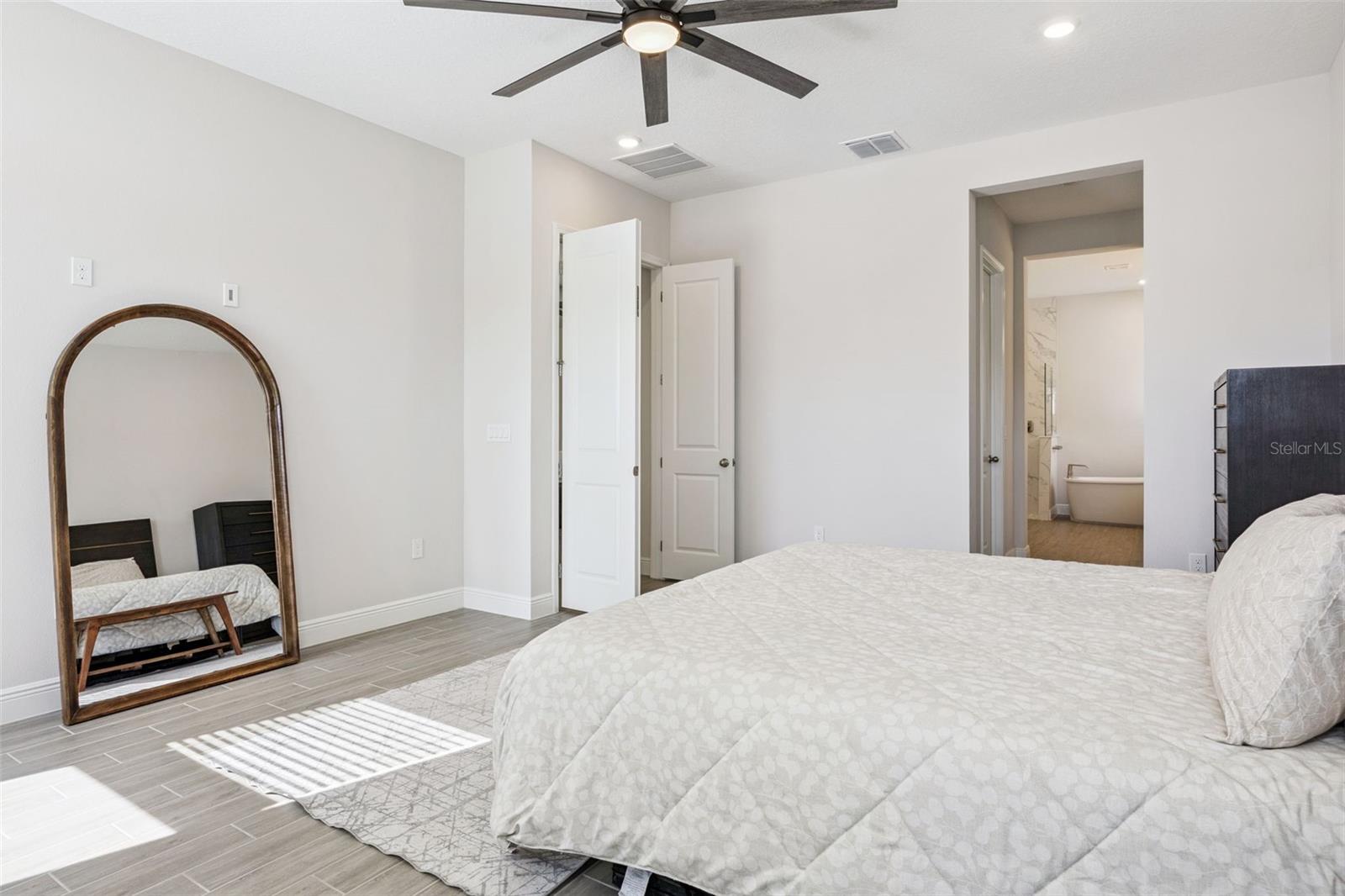 Image 30 of 75 For 19334 Banfield Place