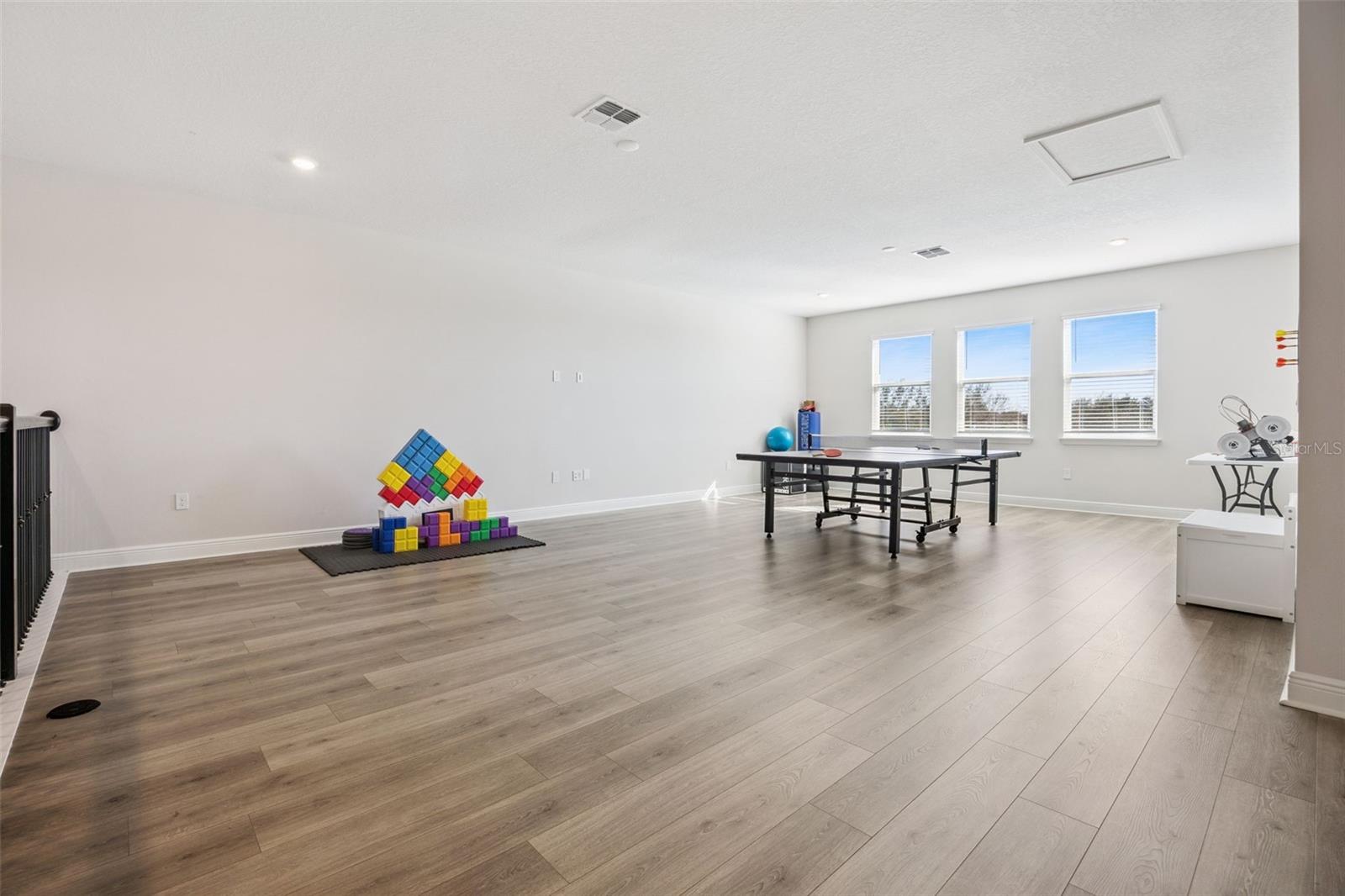 Image 37 of 75 For 19334 Banfield Place