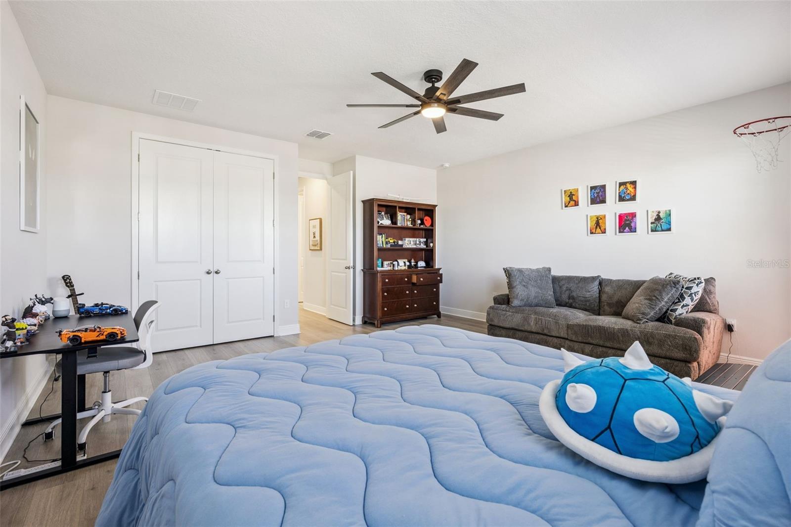 Image 44 of 75 For 19334 Banfield Place