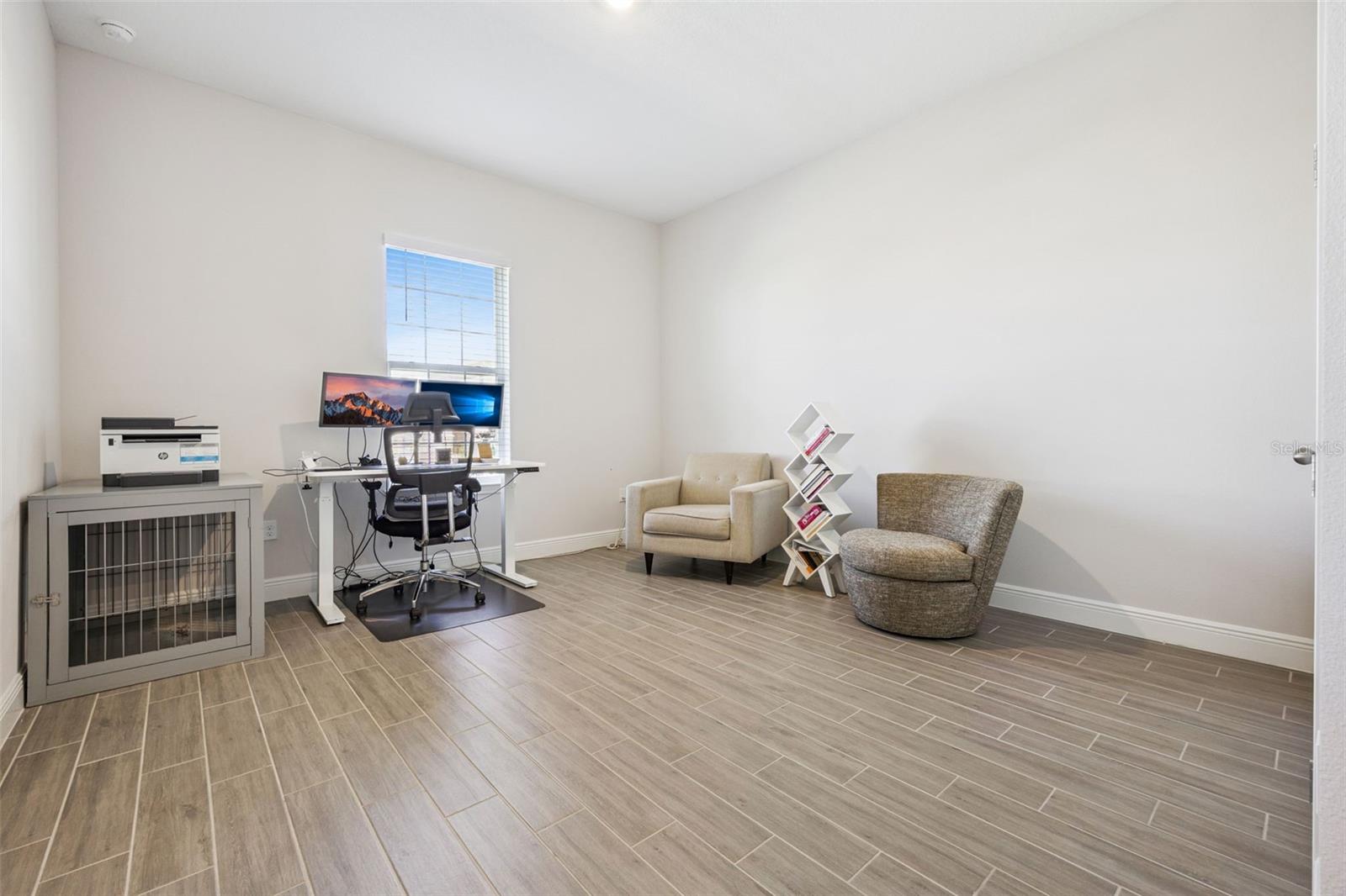 Image 52 of 75 For 19334 Banfield Place