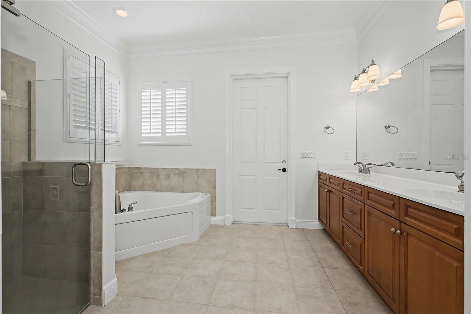 Image 22 of 40 For 2158 Falls Circle