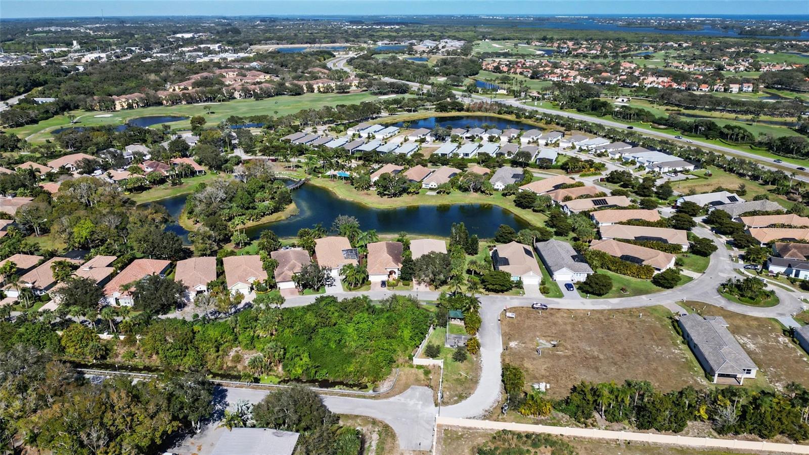 Image 36 of 40 For 2158 Falls Circle