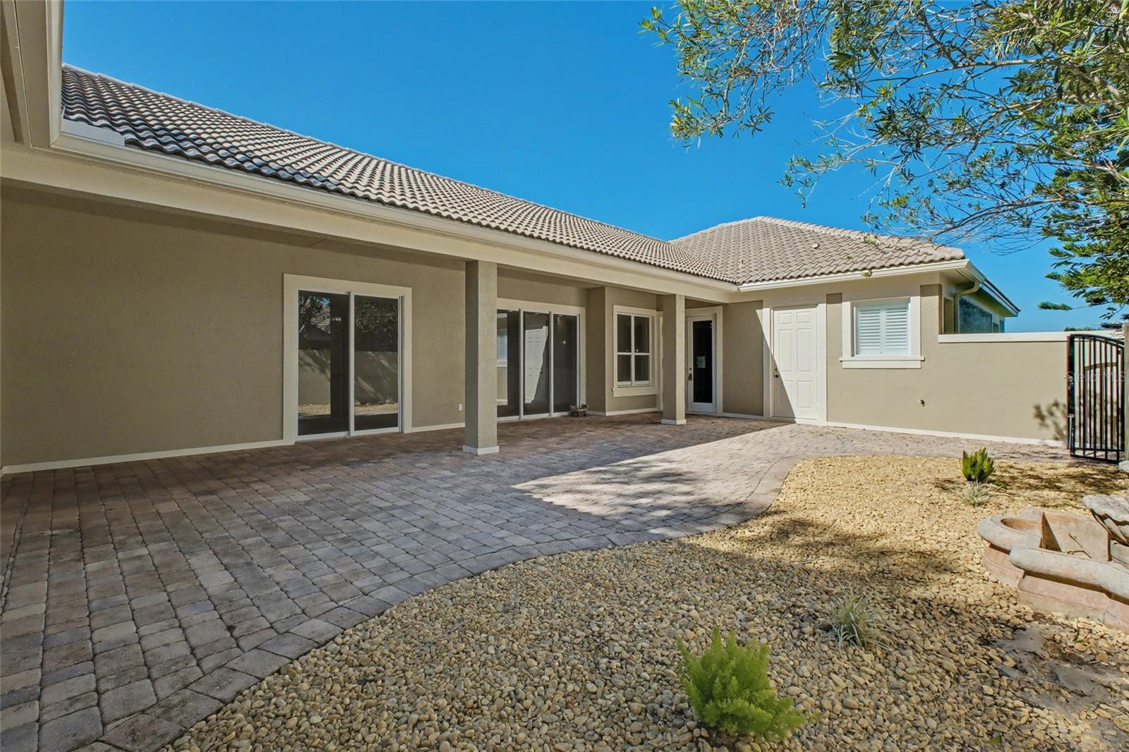 Image 5 of 40 For 2158 Falls Circle