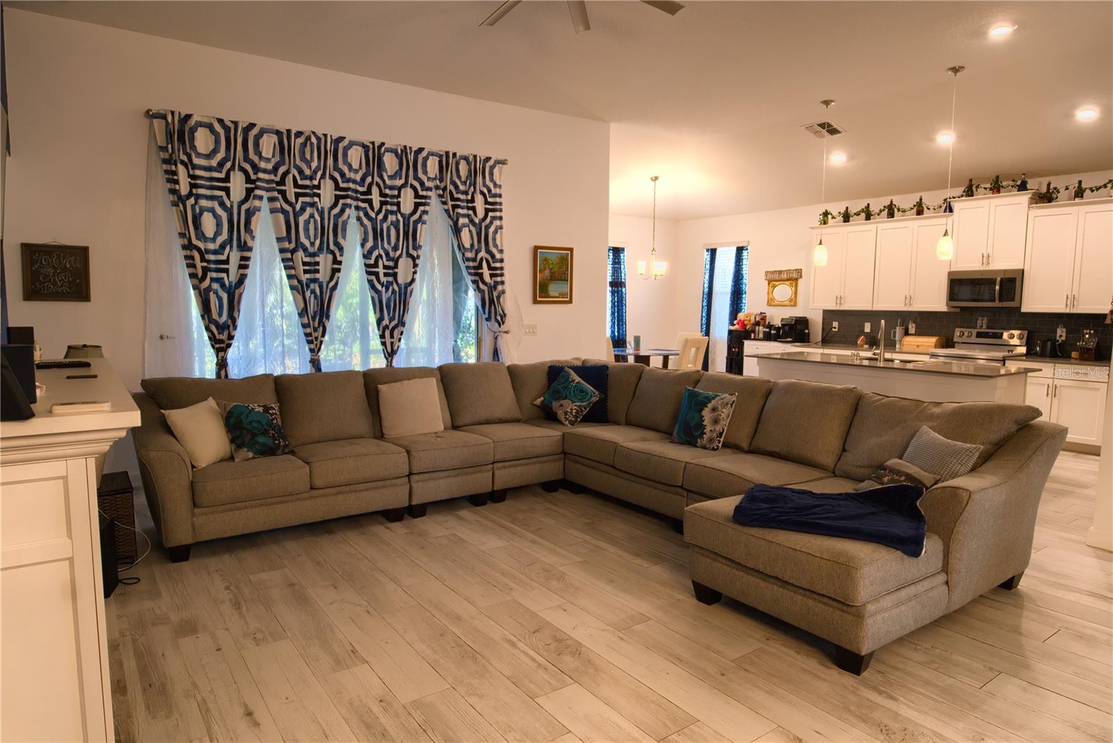 Image 13 of 51 For 2053 Camden Loop