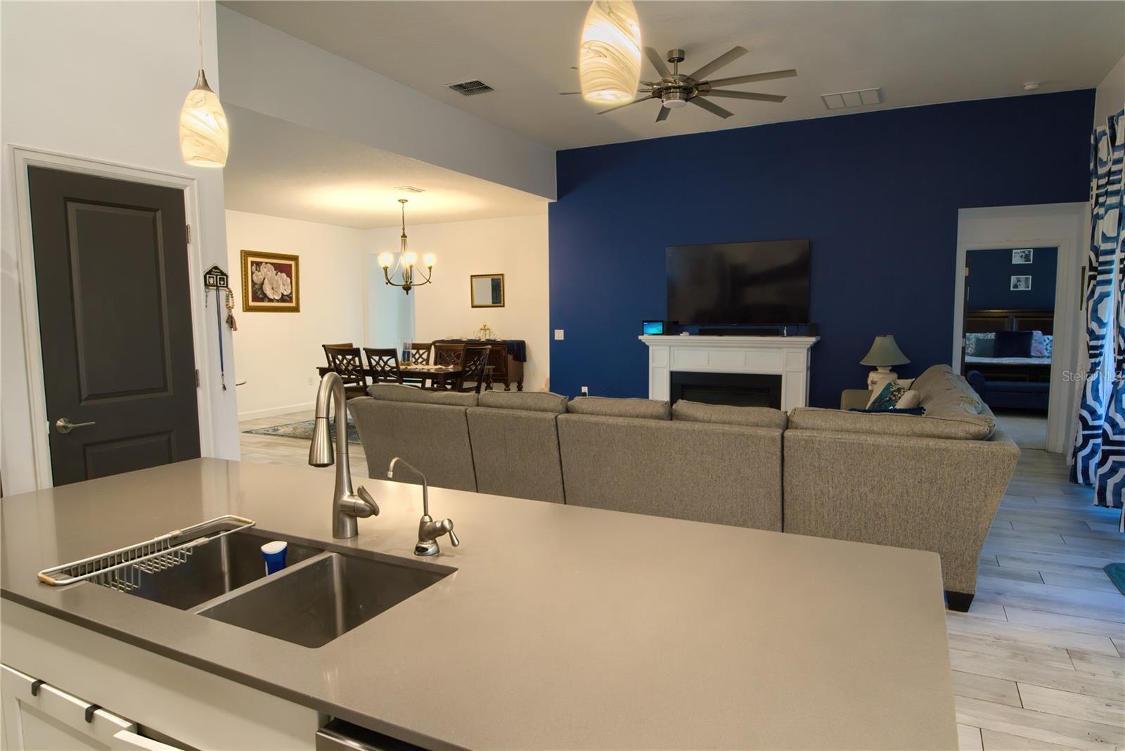 Image 15 of 51 For 2053 Camden Loop