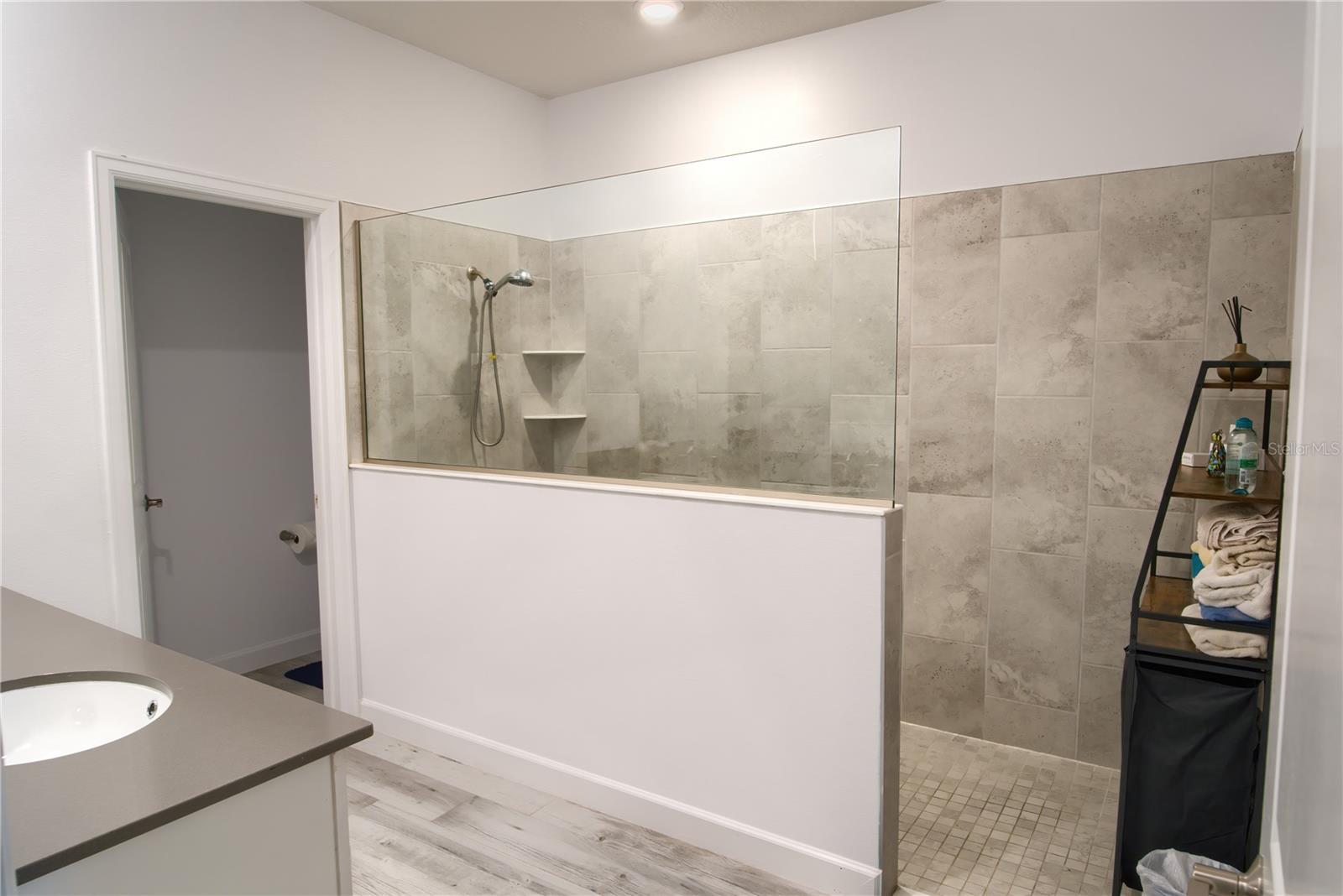 Image 25 of 51 For 2053 Camden Loop