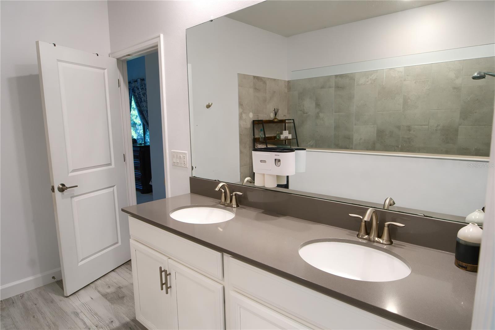 Image 26 of 51 For 2053 Camden Loop