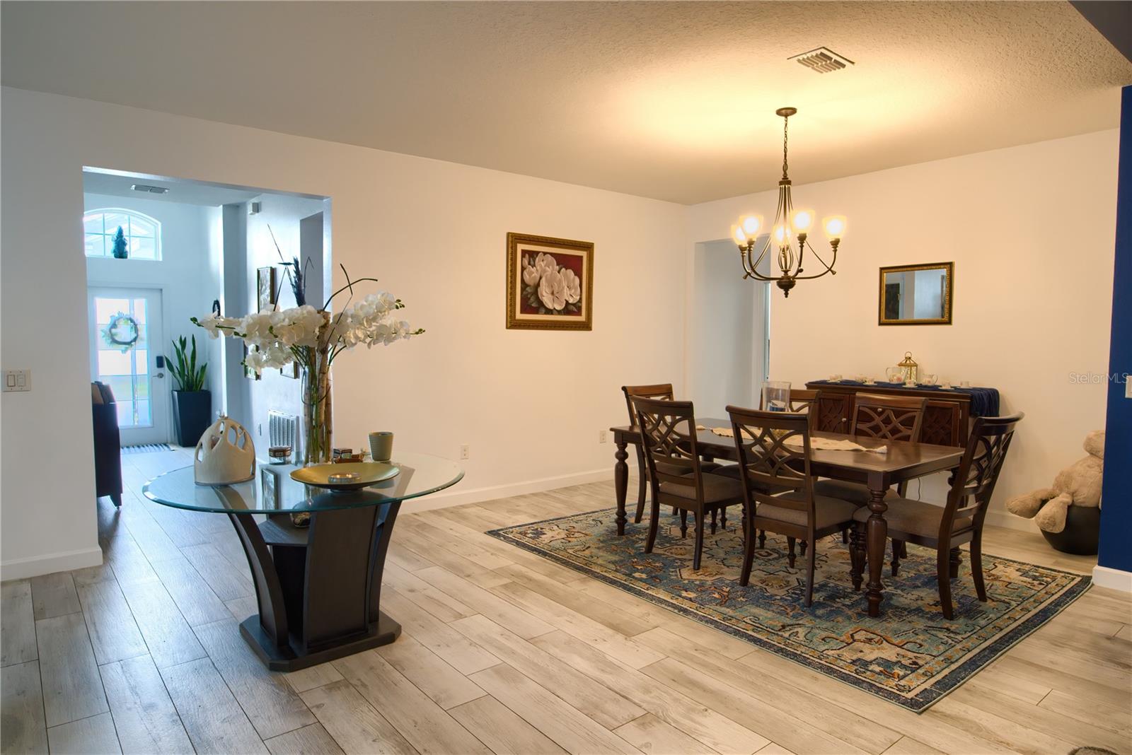 Image 9 of 51 For 2053 Camden Loop