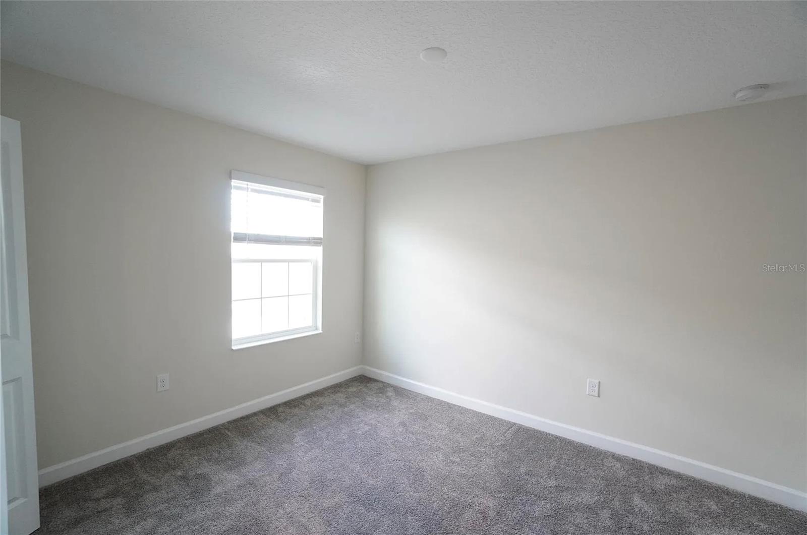 Image 31 of 42 For 17029 Volume Alley