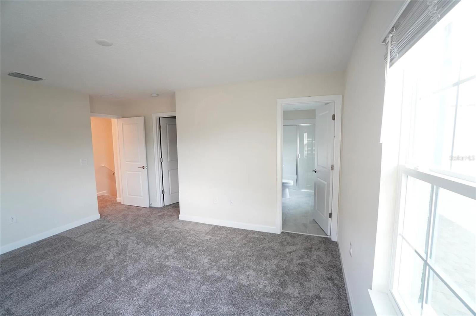 Image 33 of 42 For 17029 Volume Alley