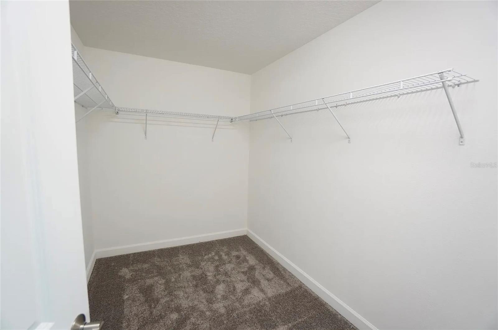 Image 35 of 42 For 17029 Volume Alley