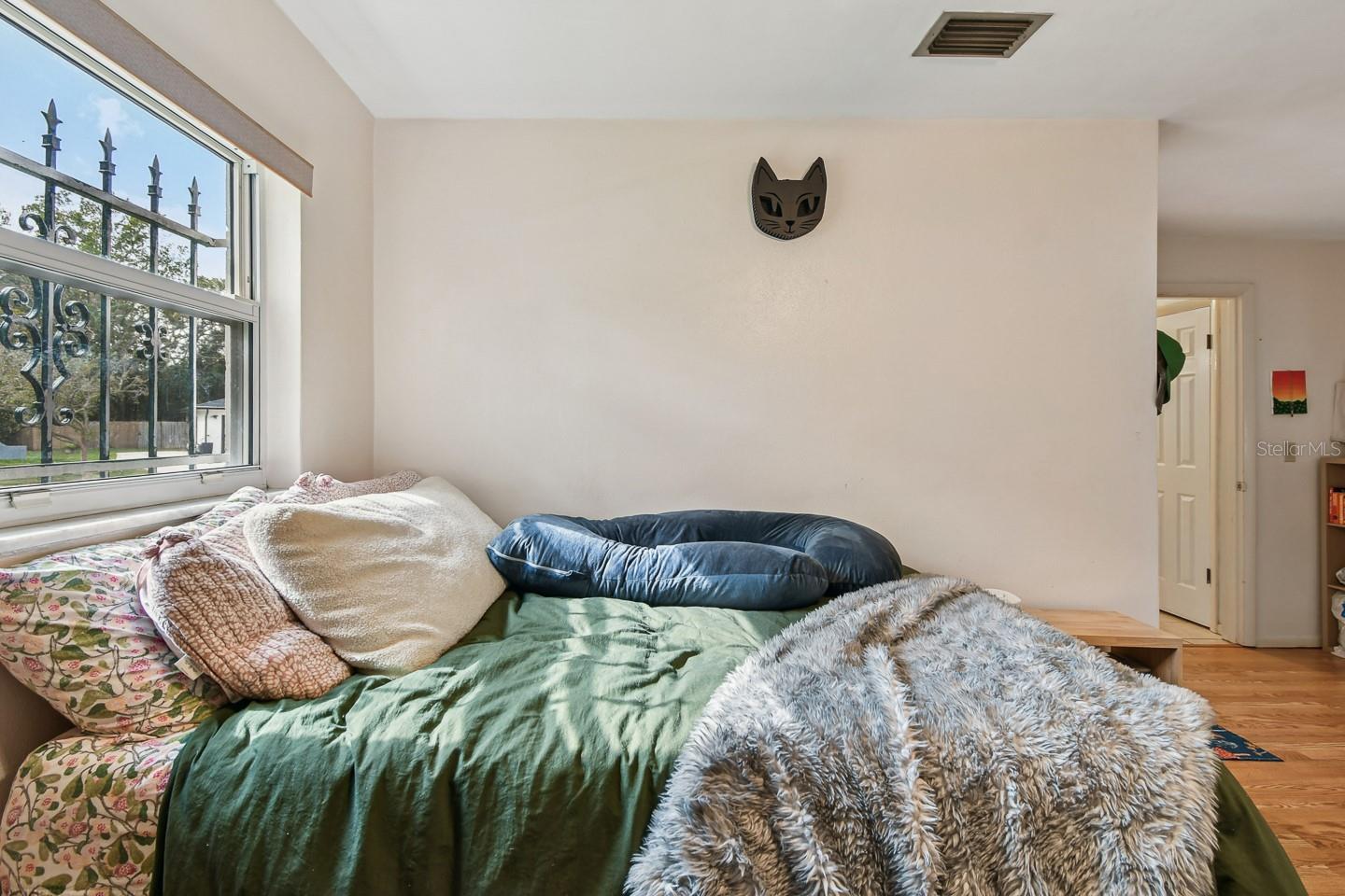 Image 32 of 54 For 1367 Tierra Circle