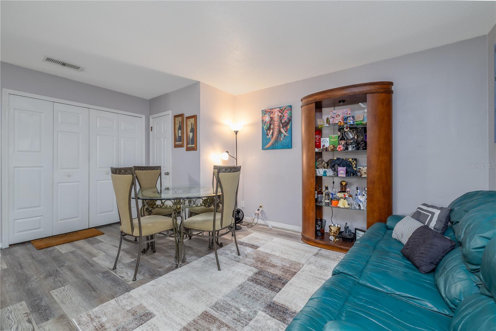 Image 5 of 18 For 3656 Jackson Street 13